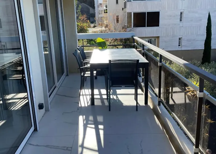 Apartment Sea View With Ac And Wifi